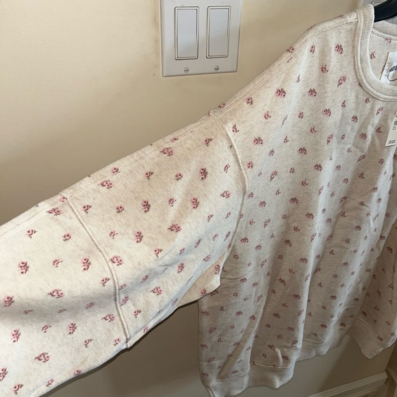 Aerie Beige and Pink Floral Crew Neck Sweater Large BNWT - Picture 4 of 5